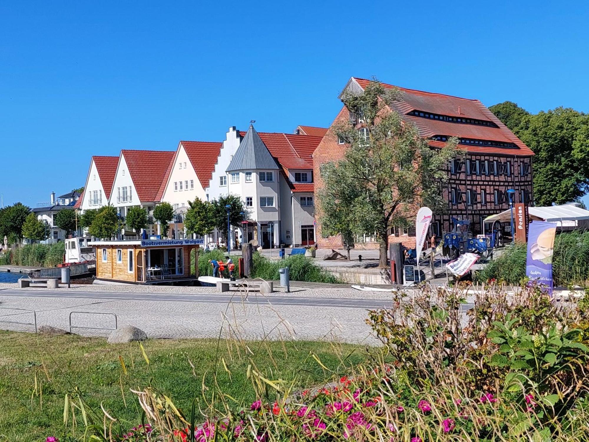 Business-Apartments Im Schuster-Acht Wolgast Ngoại thất bức ảnh